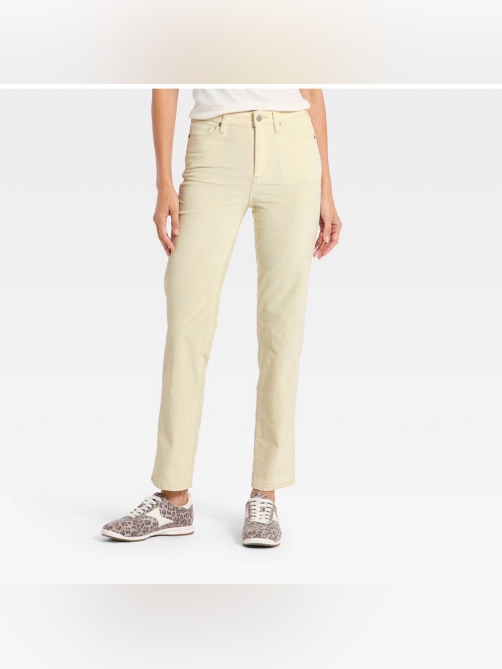NWT Universal Thread Every Day Straight-Leg Jeans Light Cream Velvet 17 Reg
